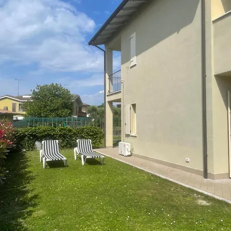 Costantin Pool And Garden *